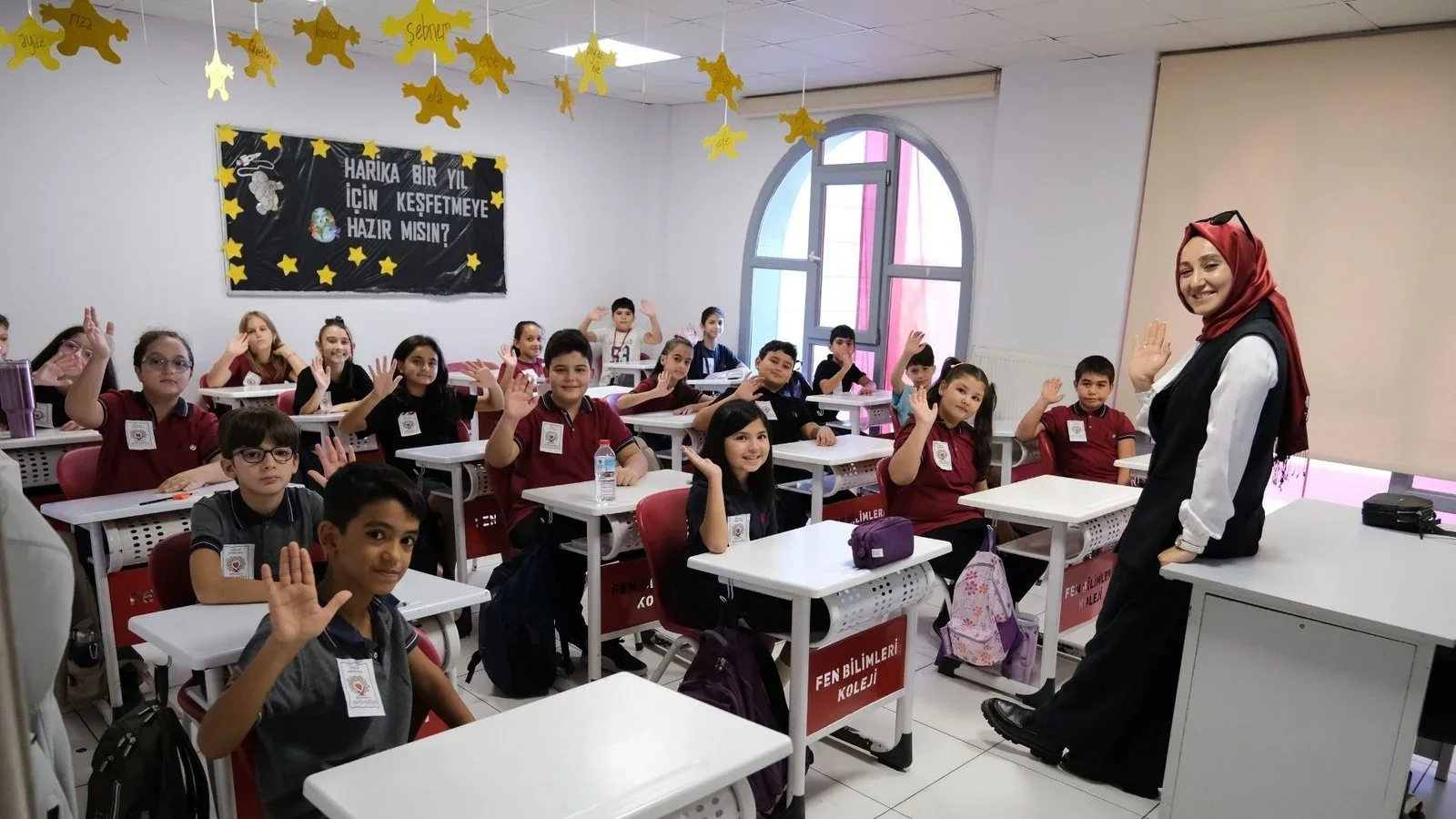 Bilim Ovası öğrencileri sınıfta derse katılıyor