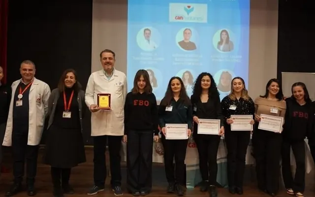 Geleceğe Yön Veren Adımlar: Kariyer Günlerinde Sağlık Sektörünün Öncüleri