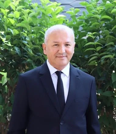 Mustafa Aydın, İngilizce Öğretmeni — Ortaokul