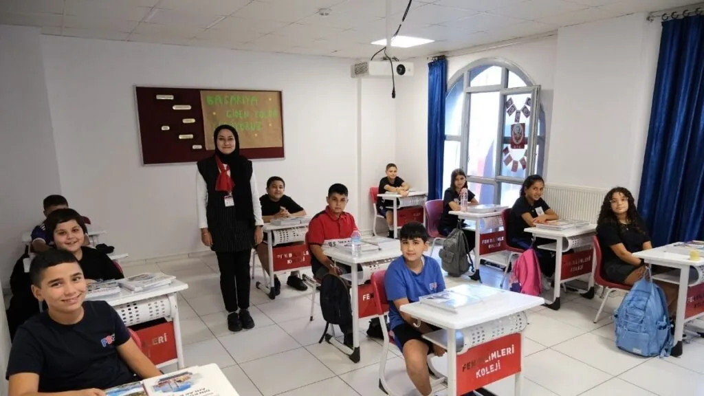 Bilim Ovası Ortaokulu 8. sınıf öğrencileri LGS hazırlık çalışmasında